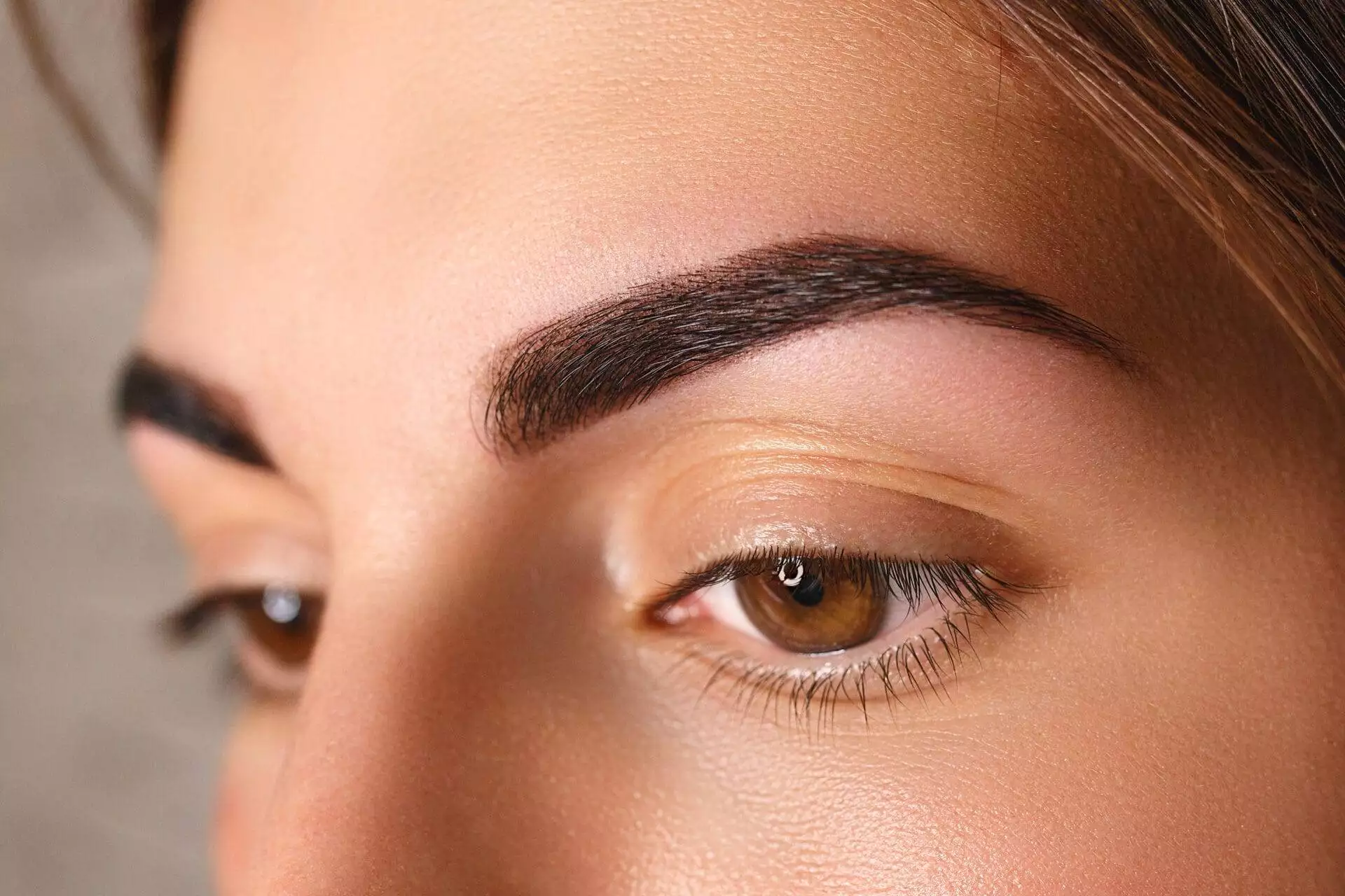 Recent Trends in Cosmetic Tattooing: Discover combo brows, ombre lips, and innovative pigmentation.