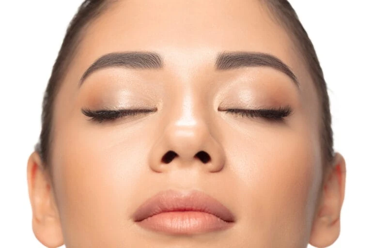 Eyebrow Shaping and Microblading: Perfecting Your Look